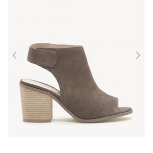 Sole Society Jagger block heel bootie